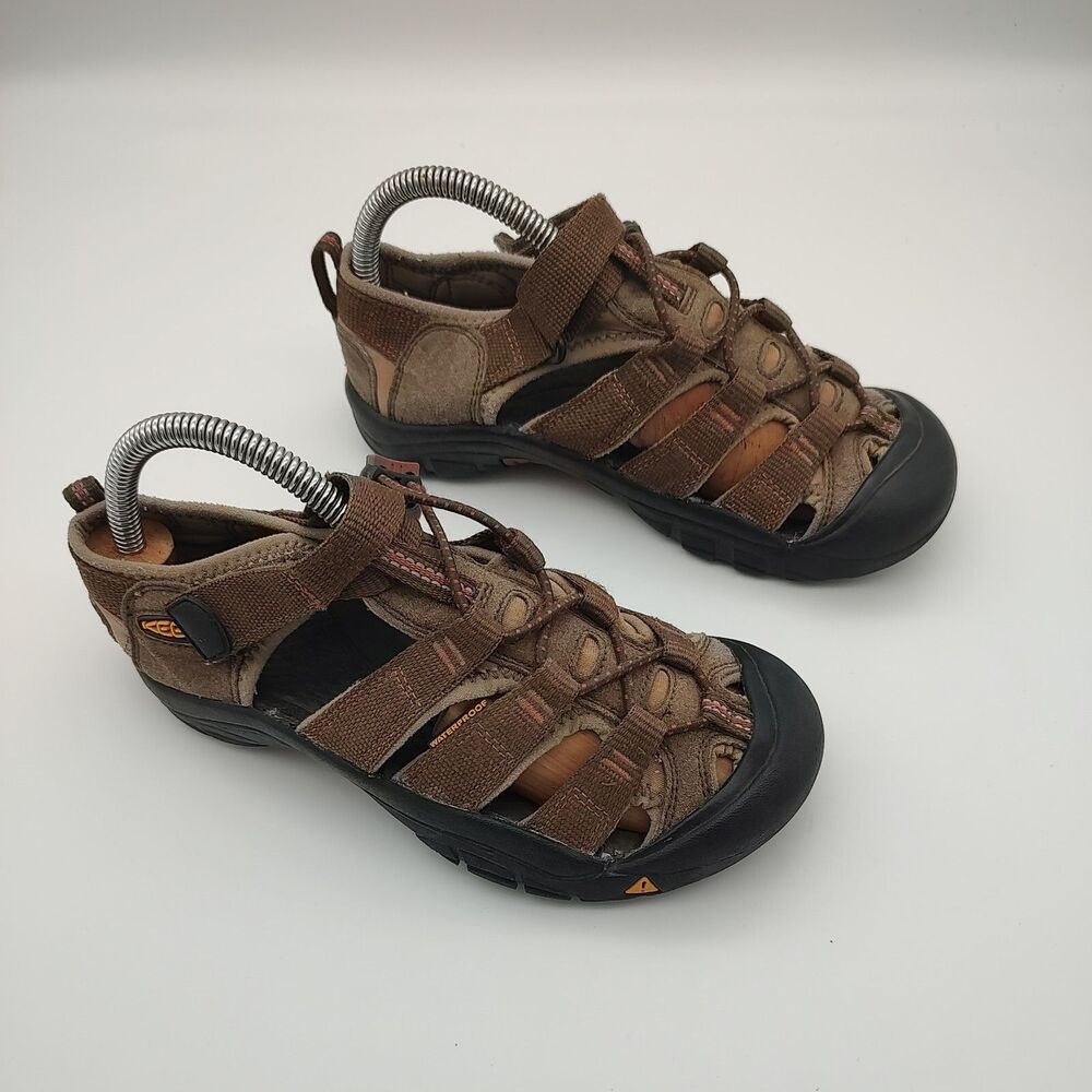 Keen Newport Youth Boy Brown/Black Waterproof Hiking Sports Sandals Shoes Size 2